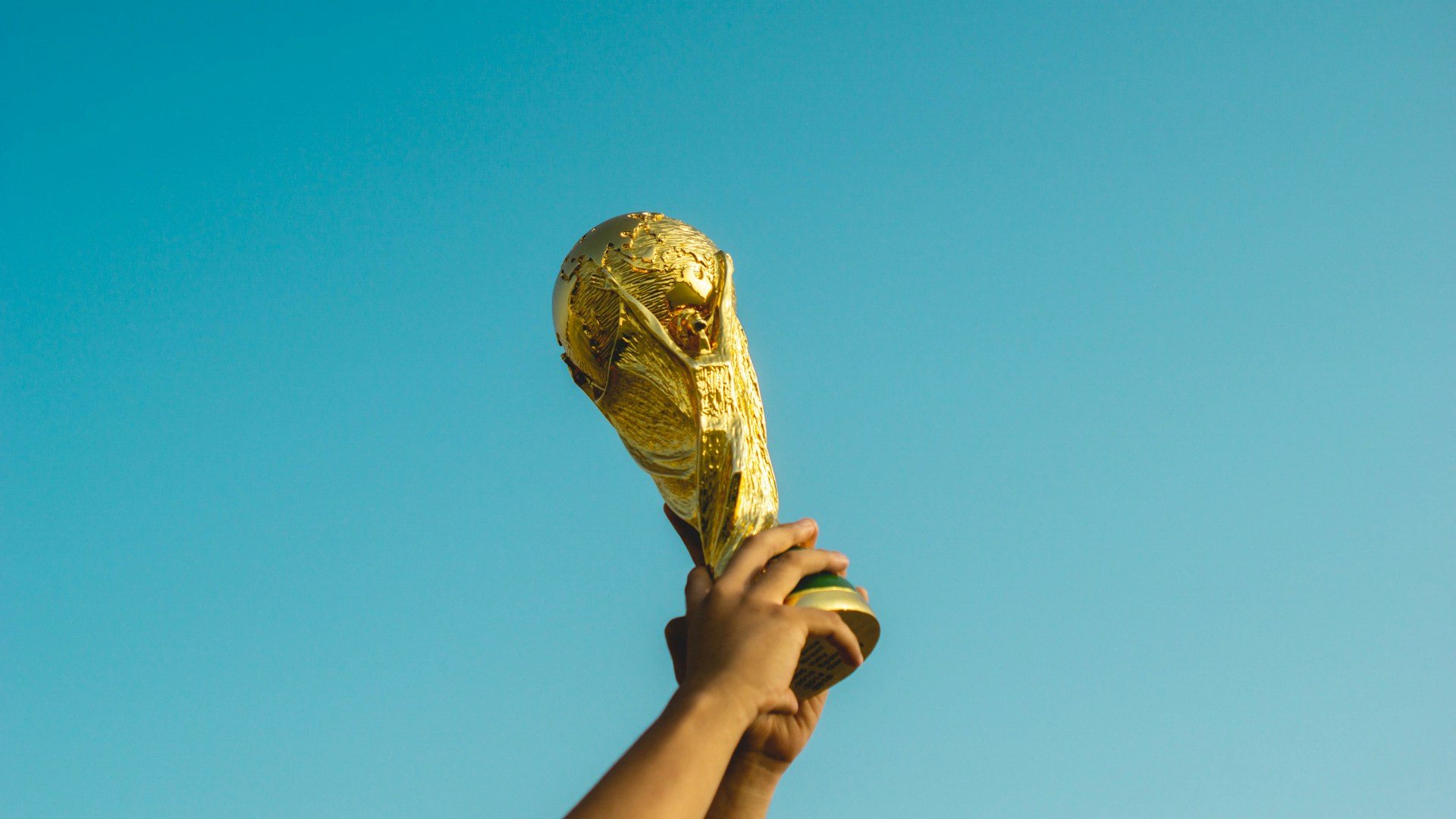 https://www.brilliantdirectories.com/blog/weekly-podcast-pick-two-minutes-for-looking-so-good-star-athlete-endorsements-by-under-the-influence-with-terry-oreilly